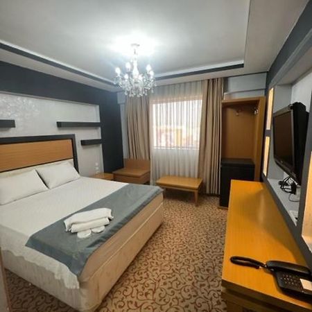 Uenaten Otel Gaziemir Eksteriør bilde