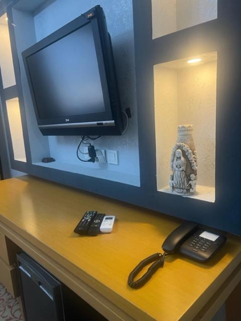 Uenaten Otel Gaziemir Eksteriør bilde